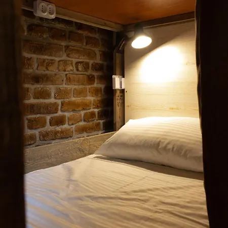 Hostel Viktoryhome Kryvyi Rih Exterior photo